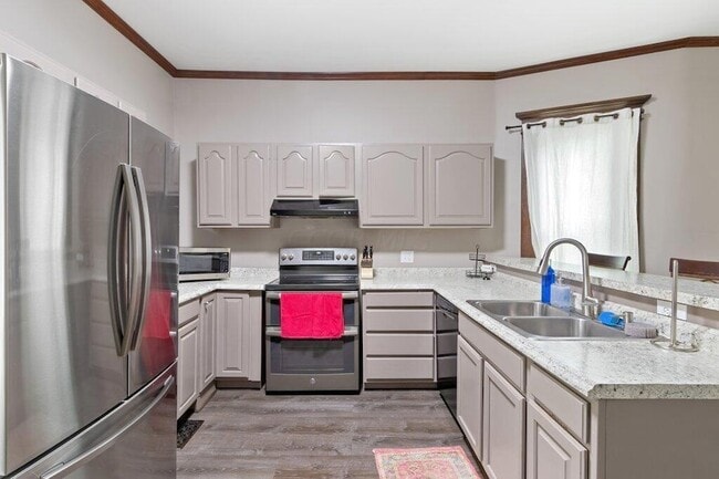 Building Photo - 2027 N 4th St