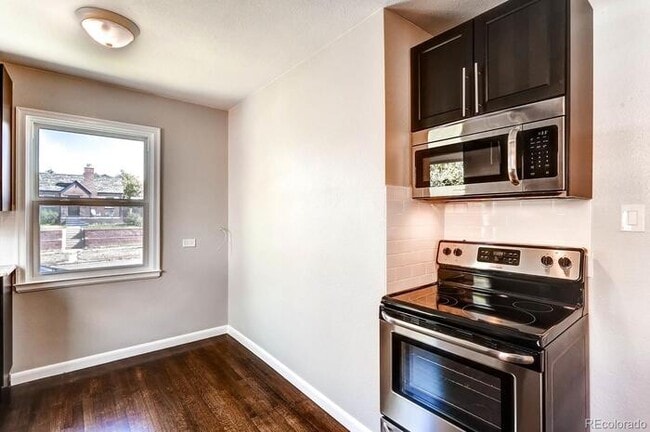 Building Photo - Beautiful Brick Bungalow near Denver Zoo a...