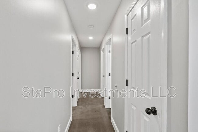 Building Photo - 73 McMurtry Rd
