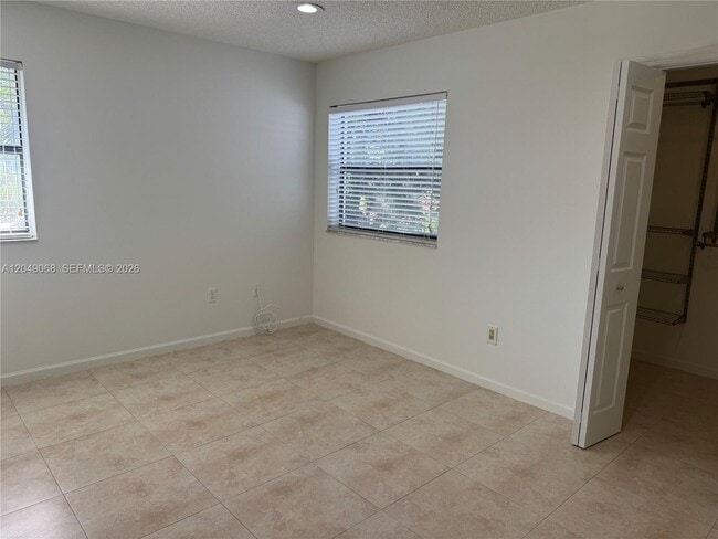 Building Photo - 15054 SW 127th Pl