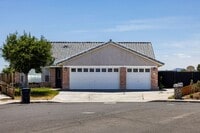 Building Photo - NORTHWEST SOLAR HOME - AVAILABLE NOW!!