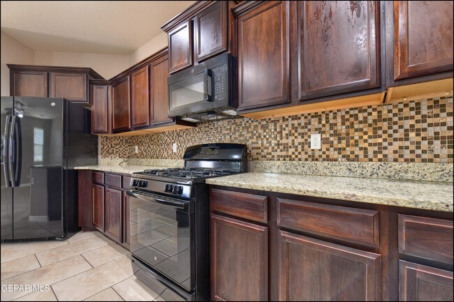 Building Photo - 6560 Westfield Dr