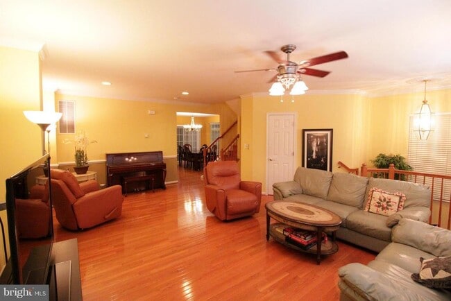 Building Photo - 12010 Lynford Ln