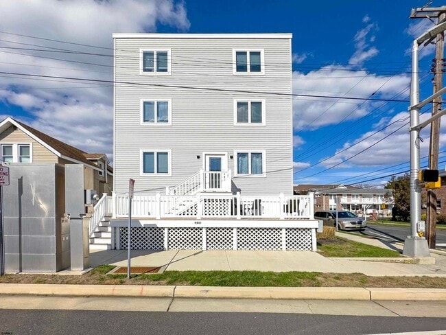 Building Photo - 9801 Ventnor Ave