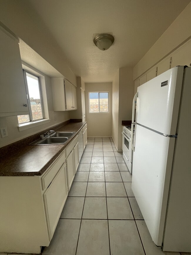 Building Photo - 10902 Bywood Dr