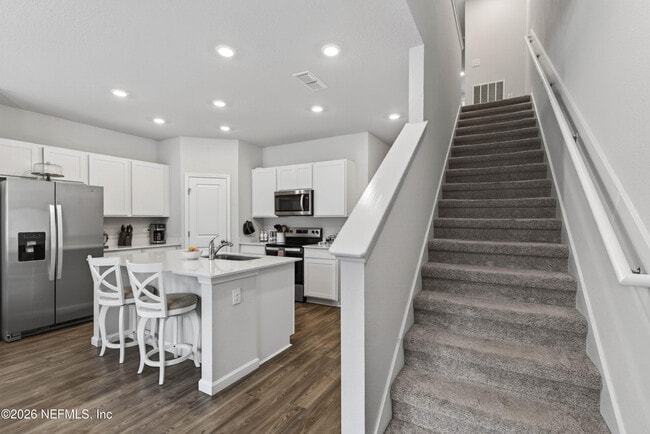 Building Photo - 14532 Macadamia Ln