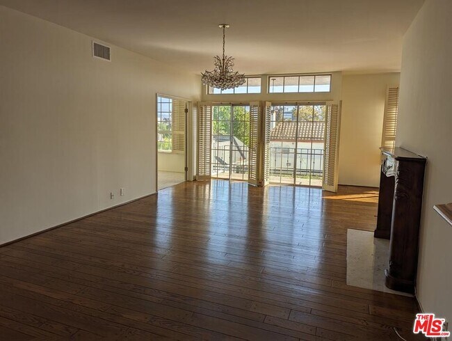 Building Photo - 100 N Wetherly Dr
