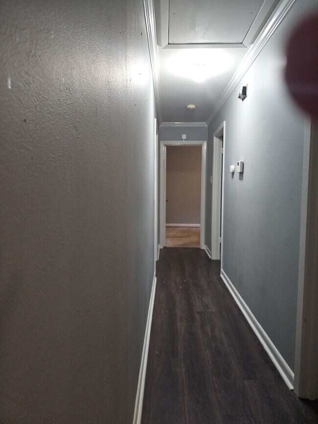 Building Photo - 2110 Venus Dr