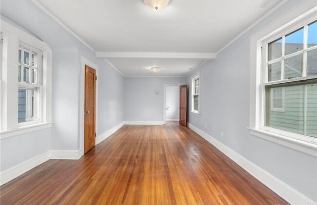Building Photo - 111 Elmwood Pl