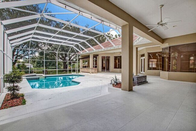 Building Photo - Stunning 5-Bedroom Pool Home on Nearly 2 Acres!