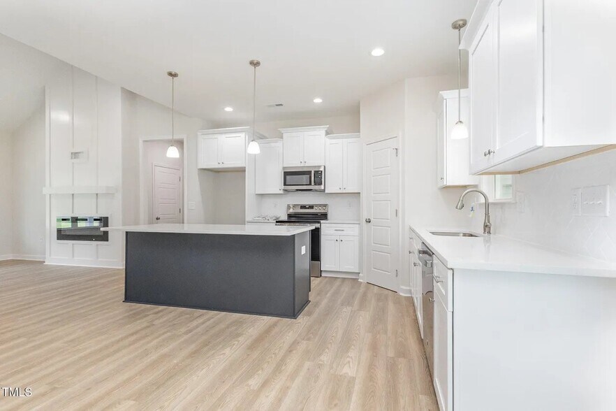 Building Photo - 4024 NC-581