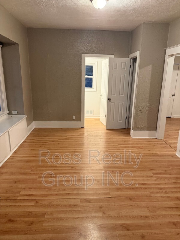 Primary Photo - 1403 Navarre Ave