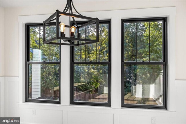 Building Photo - 111 Huntington Hills Ln