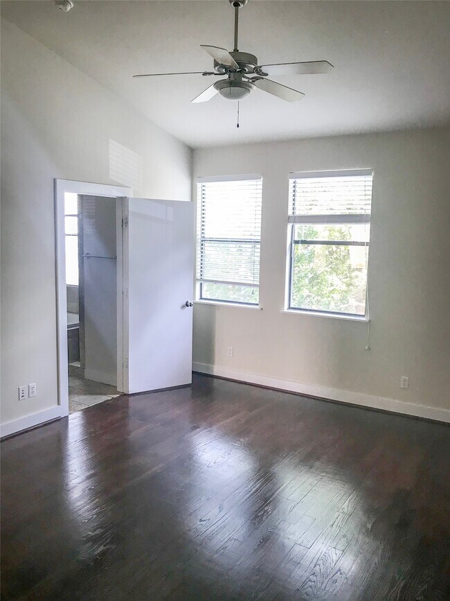 Building Photo - 1019 Bonner St