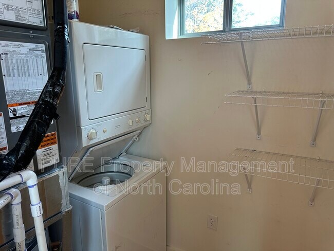 Building Photo - 2116 McClintock Rd