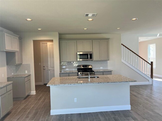 Building Photo - 128 Free Stone Dr