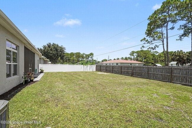 Building Photo - 2251 Angel Rd