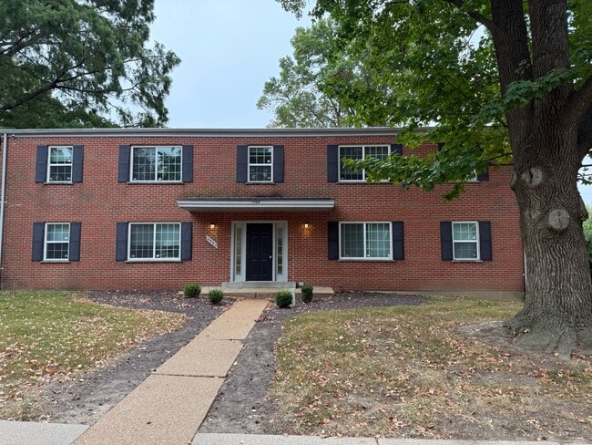 Building Photo - 3984 Brittany Cir