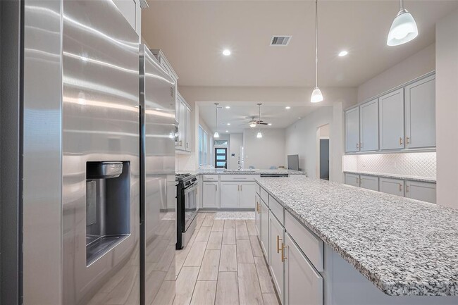 Building Photo - 7031 House Wren Ct