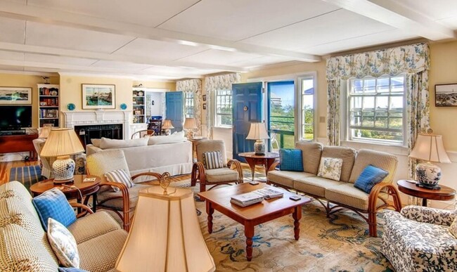 Building Photo - 5 US-1