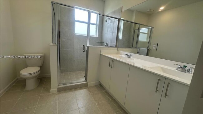 Building Photo - 2797 SE 25th Ave