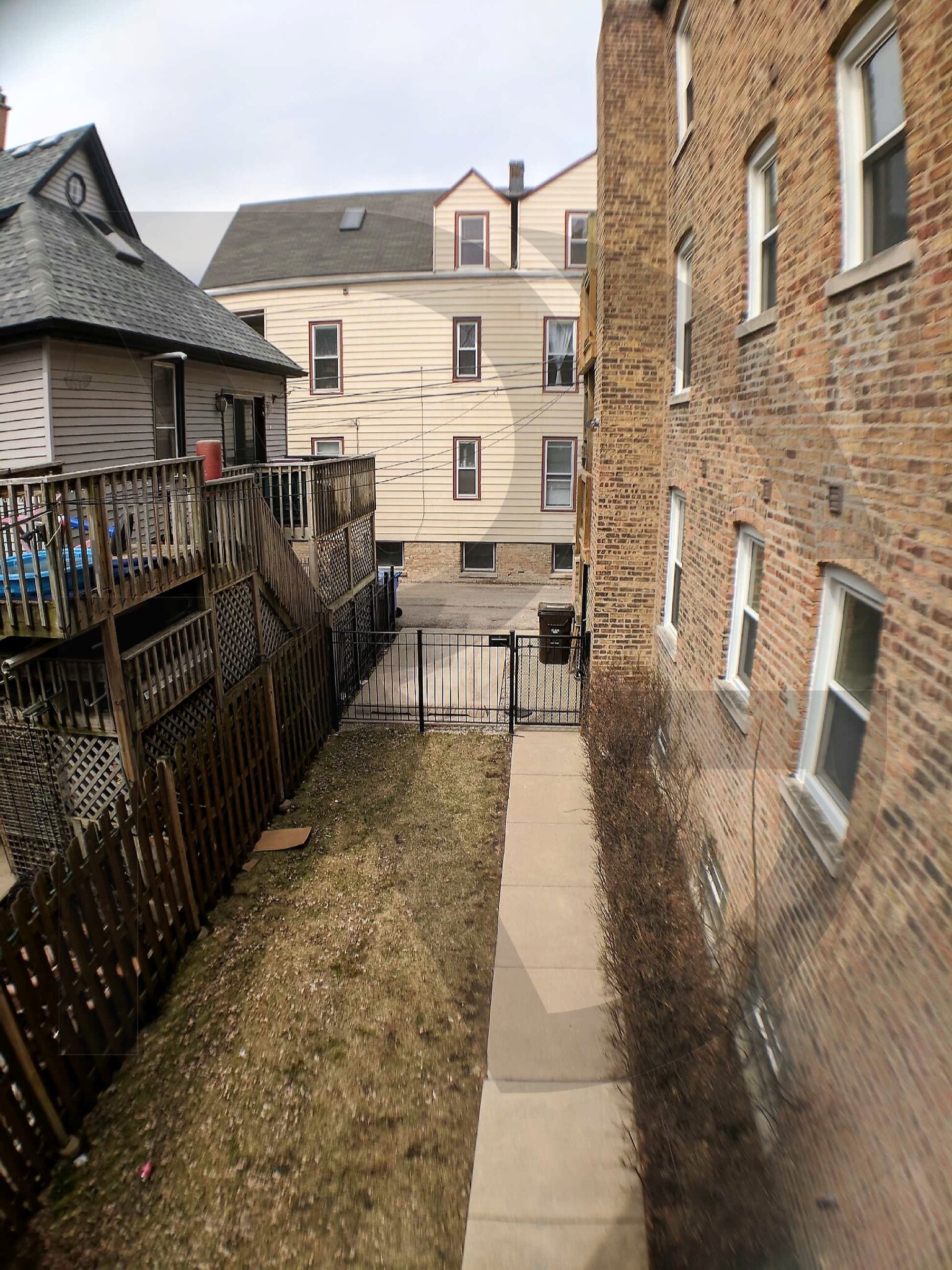 Building Photo - 3804 N Marshfield Ave