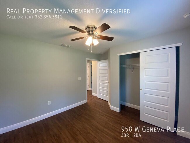 Building Photo - 958 W Geneva Pl