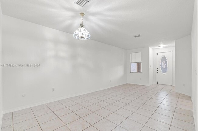 Building Photo - 10863 SW 88th Terrace