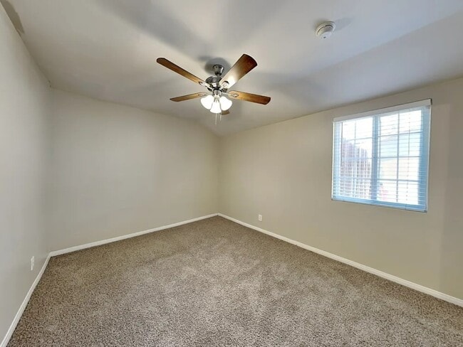 Building Photo - 7714 Lasaine Ave