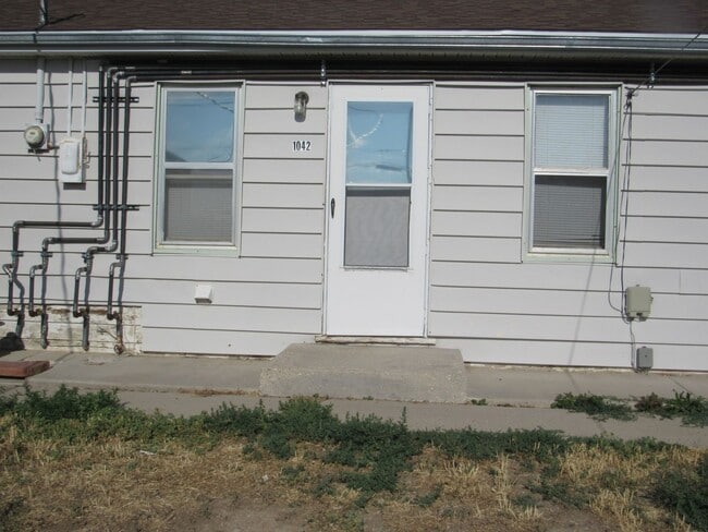 Building Photo - Affordable Eastside Apartment