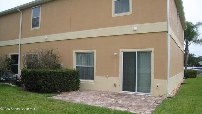 Building Photo - 2660 Revolution St