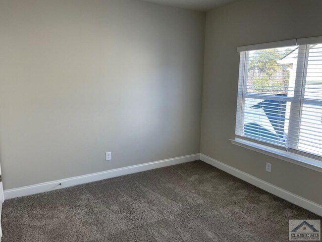 Building Photo - 1271 Towne Square Ct