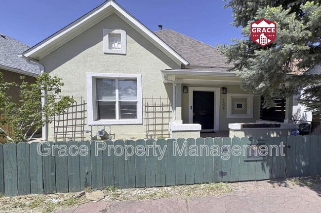 Primary Photo - 1227 E M.L.K. Jr Blvd