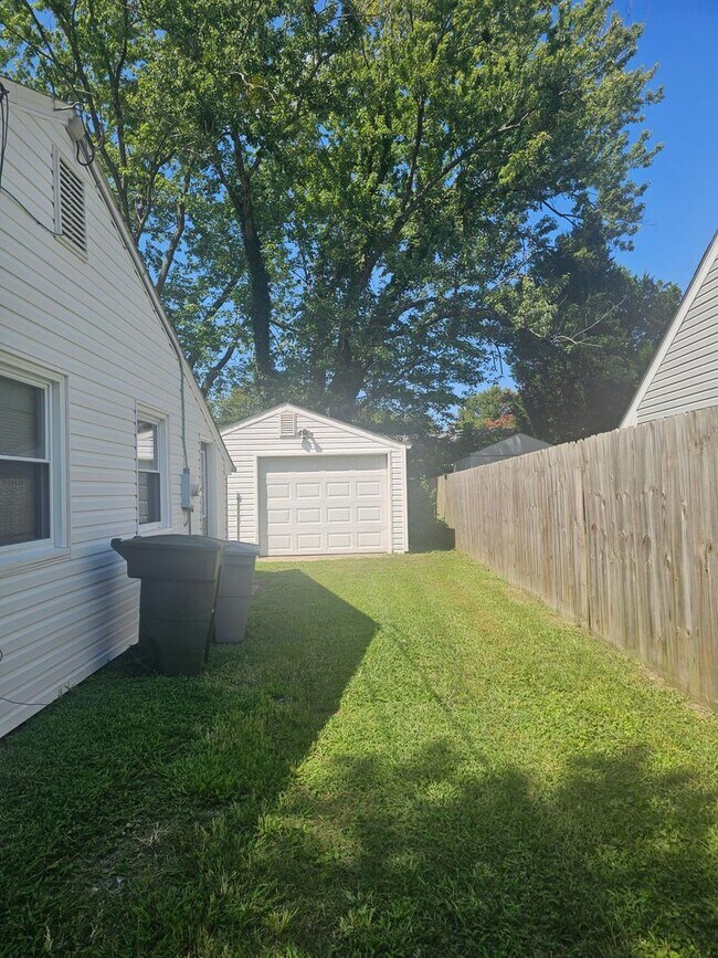 Building Photo - 1489 Morgan Dr