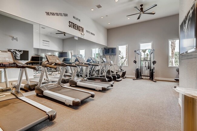 Building Photo - 540 NE 4th St