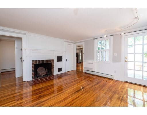 Building Photo - 87 High St