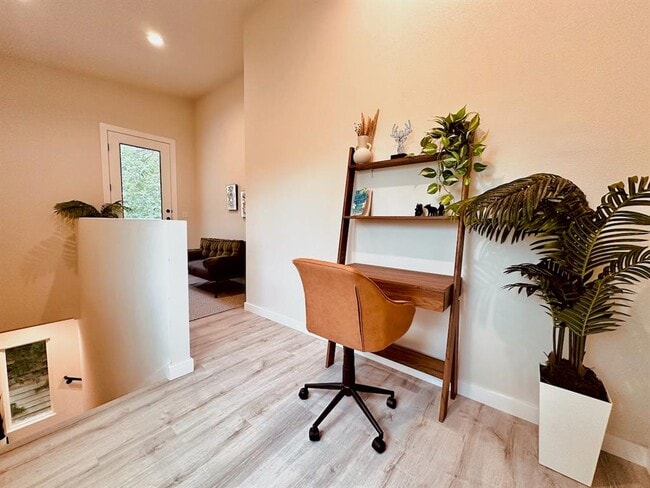 Building Photo - 4706 Sylvandale Dr