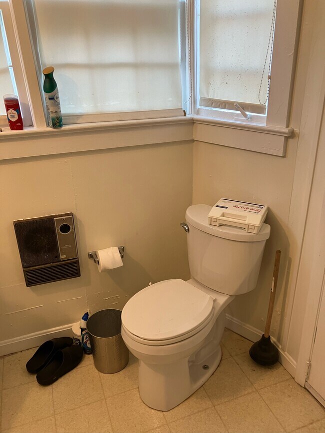 Building Photo - 200 Cannon St