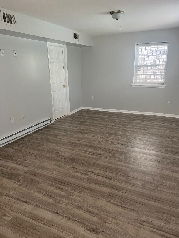 Building Photo - 30 Gillette Pl