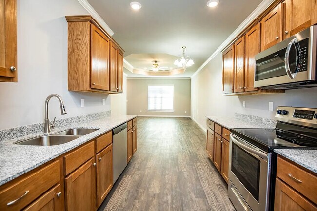 Building Photo - 1705 Booker Cir