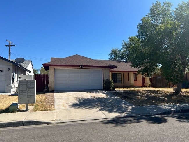 Primary Photo - West Lancaster 3 Bedroom Home