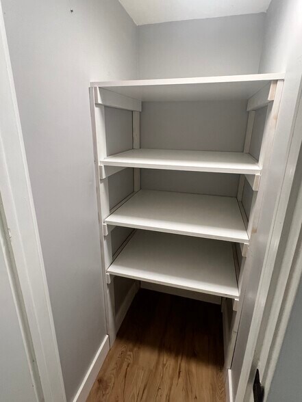 Building Photo - 67 E 400 N