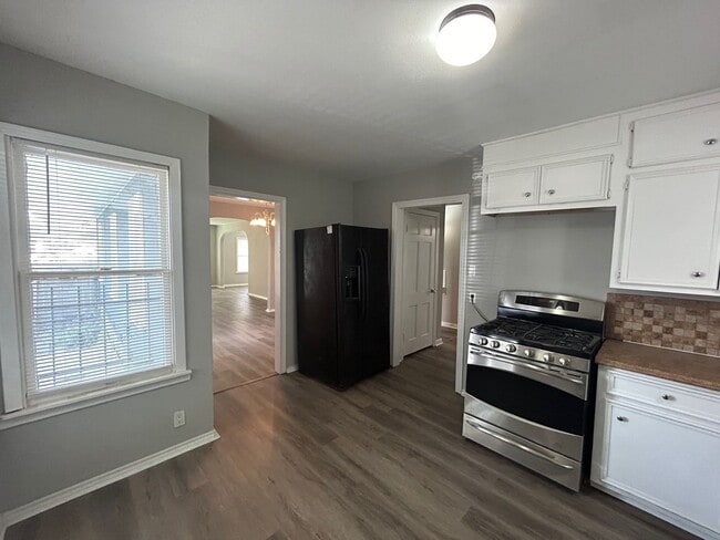 Building Photo - Remodeled unit with a Casita