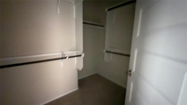 Building Photo - 128 Riverhill Dr