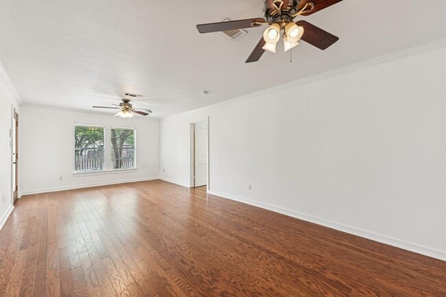 Building Photo - 903 Chote Ave