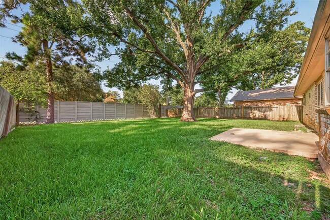 Building Photo - 19326 Leafwood Ln