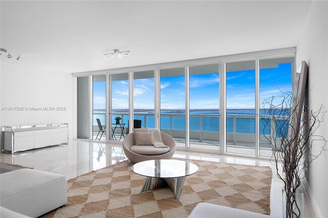 Building Photo - 1643 Brickell Ave