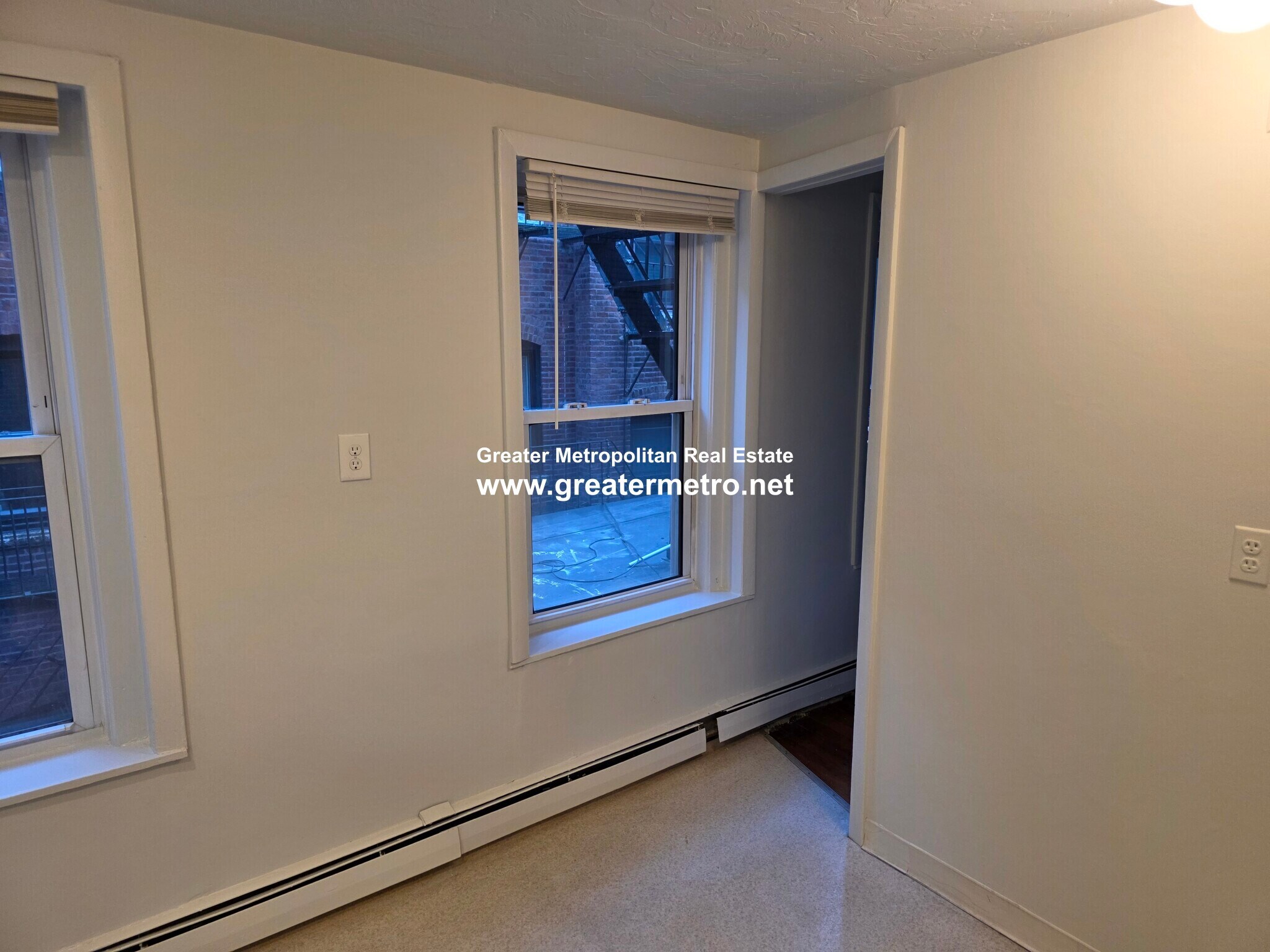 Building Photo - 207 Salem St