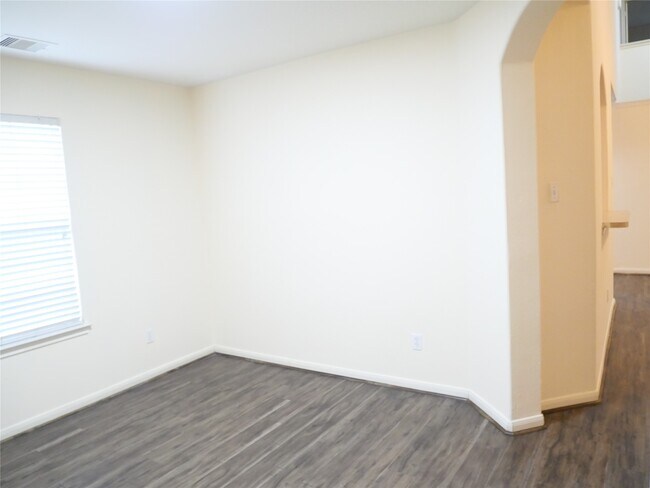 Building Photo - 14915 Aberdeen Meadow Lane