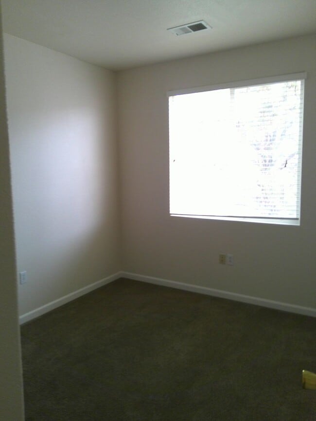 Building Photo - 3 Bedroom Fairways Condo in Wingfield Springs